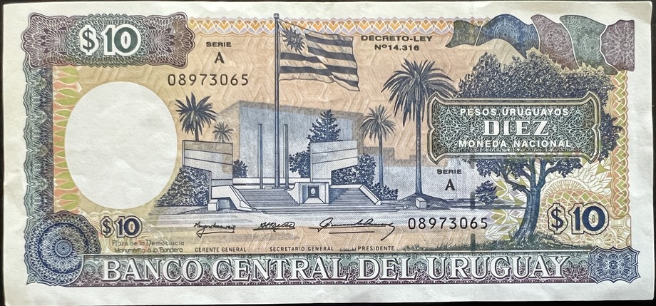 Uruguay 10 Peso, front