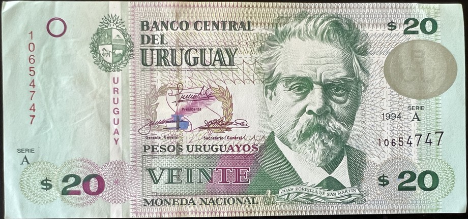 Uruguay 20 Peso, front